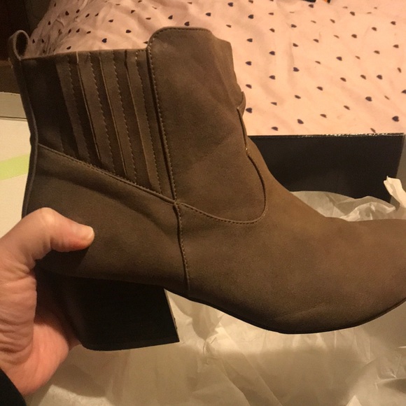 Shoes - Torrid size 11W western boots